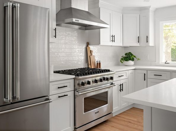 171 Shaw Rd, Brookline MA 02467