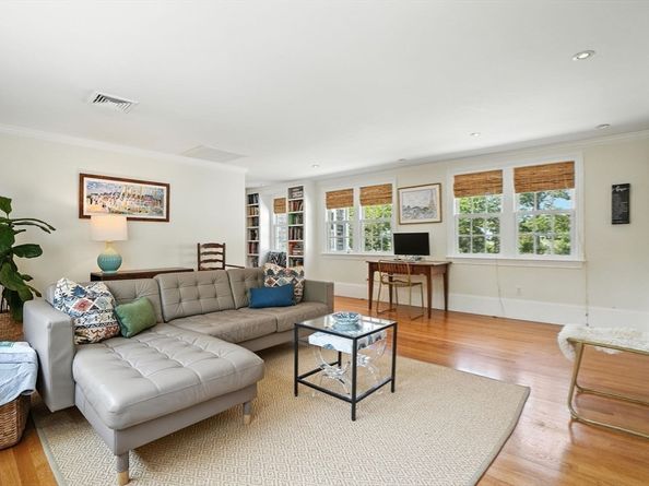 39 Bay Pond Rd, Duxbury MA 02332