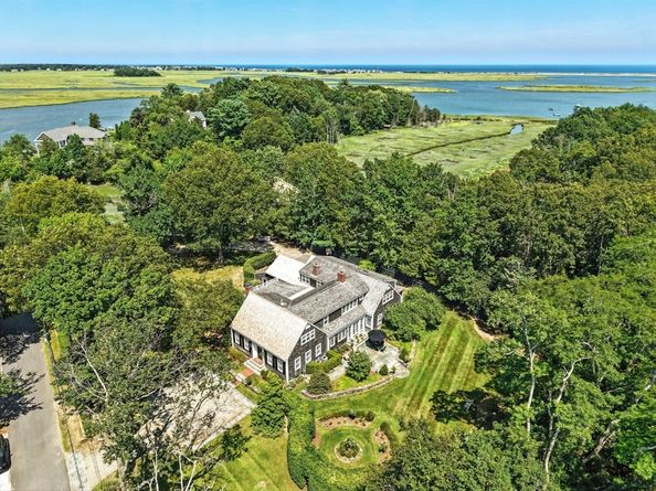39 Bay Pond Rd, Duxbury MA 02332