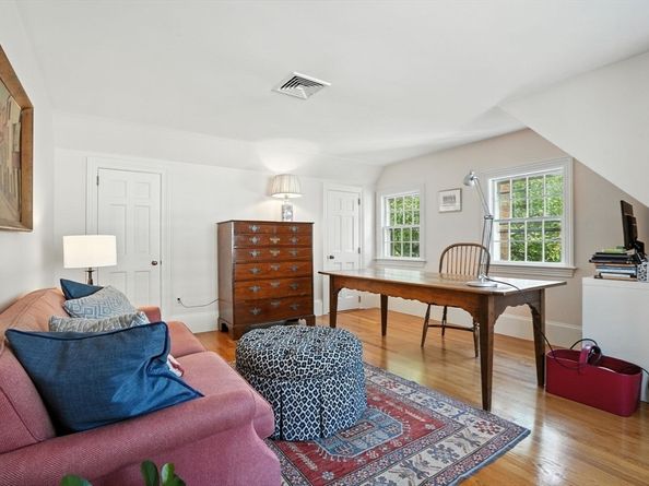 39 Bay Pond Rd, Duxbury MA 02332