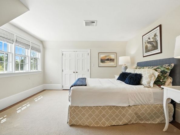 39 Bay Pond Rd, Duxbury MA 02332