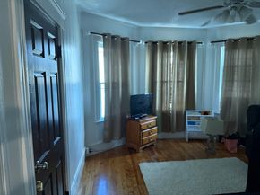 24 Vale St, Worcester MA 01604