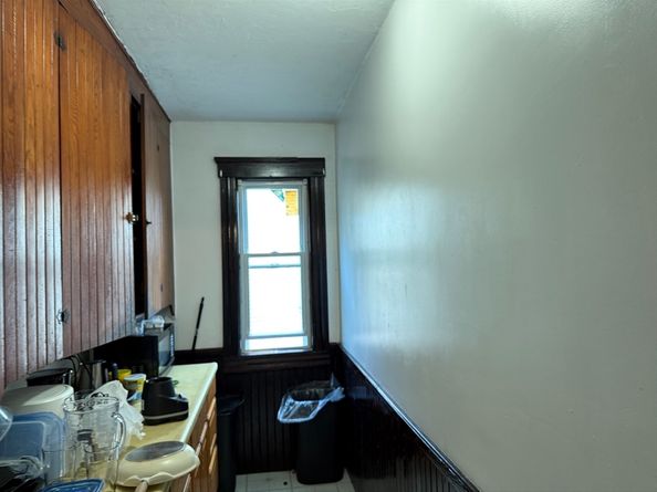 24 Vale St, Worcester MA 01604