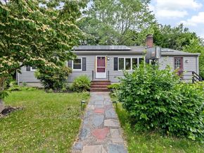 15 Leonard Road, Sharon MA 02067