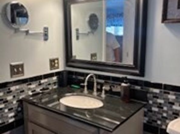 381 Oxford No, Auburn MA 01501