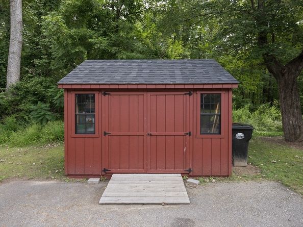 149 Berry Corner Rd, Charlton MA 01507