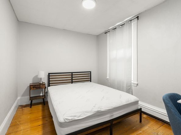33-35 Howell St, Boston MA 02125