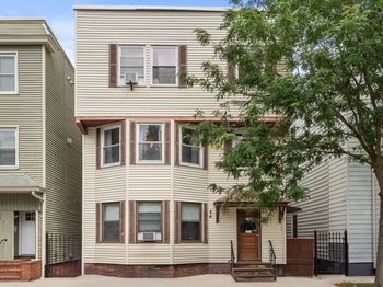 33-35 Howell St