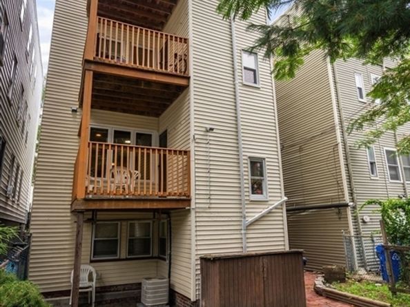 33-35 Howell St, Boston MA 02125