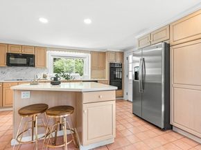 177 Main St, Wayland MA 01778