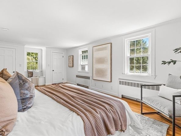 177 Main St, Wayland MA 01778