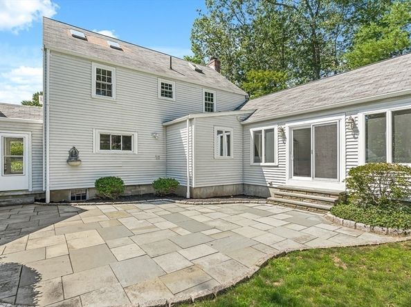 177 Main St, Wayland MA 01778