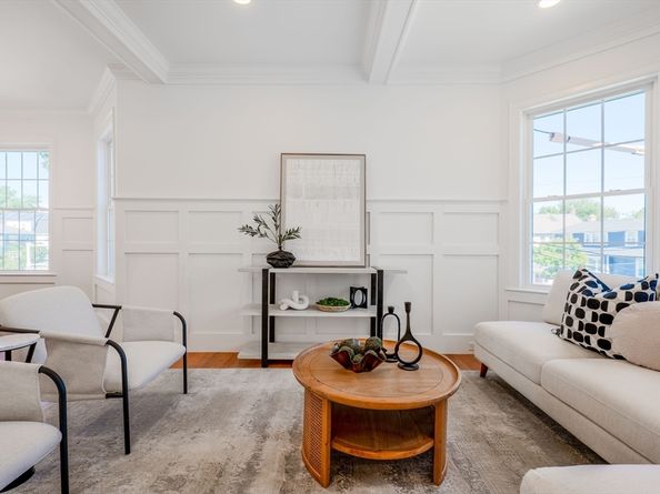 18 Sheridan Ave 18, Medford MA 02155
