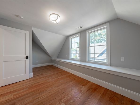 18 Sheridan Ave 18, Medford MA 02155