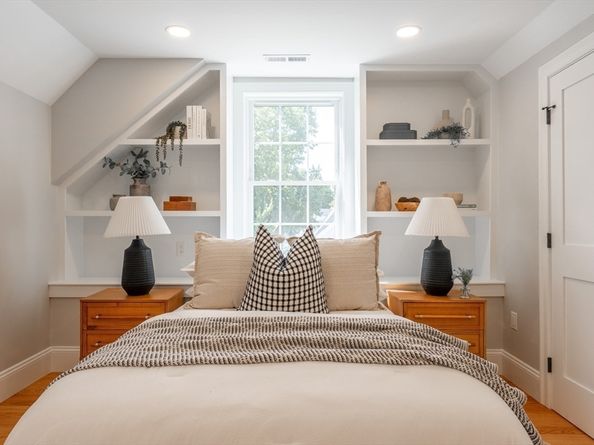 18 Sheridan Ave 18, Medford MA 02155