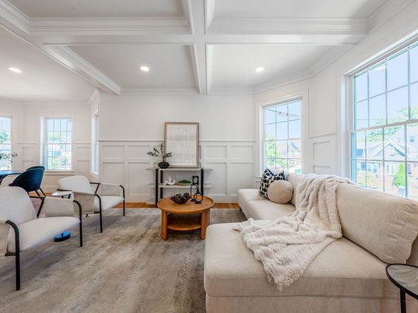 18 Sheridan Ave 18, Medford MA 02155