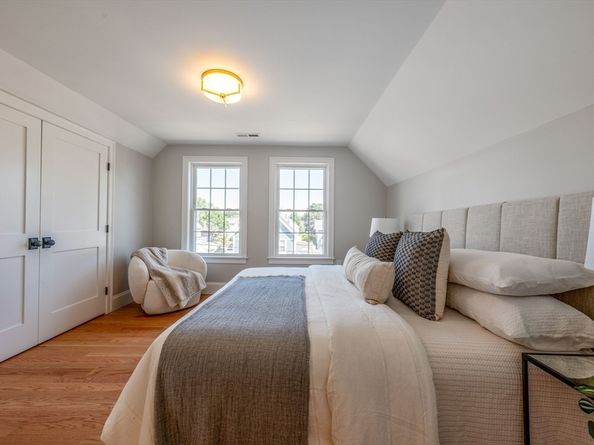18 Sheridan Ave 18, Medford MA 02155