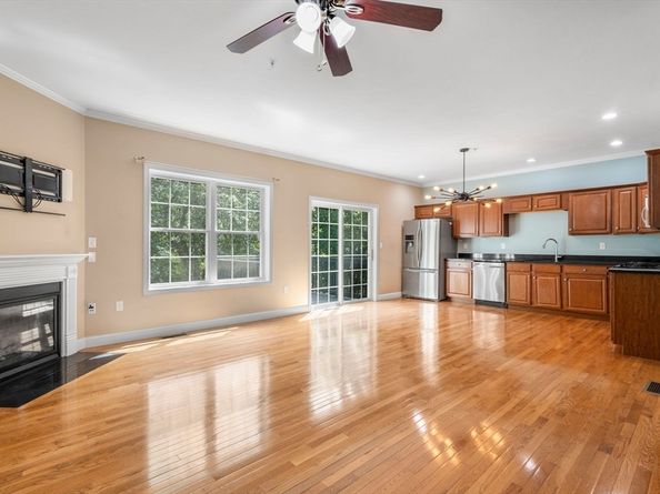 90 Rangeway Road 303, Billerica MA 01862