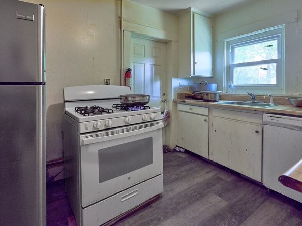 5 Jay St, Fitchburg MA 01420