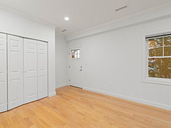 3 Lowell St A, Waltham MA 02453