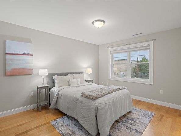 3 Lowell St A, Waltham MA 02453