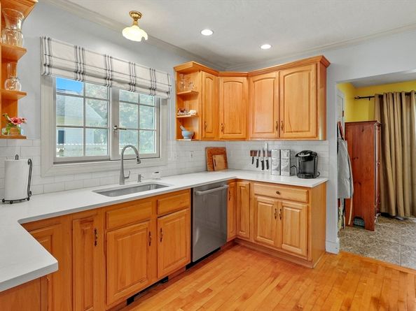36 Francis Avenue, Shrewsbury MA 01545