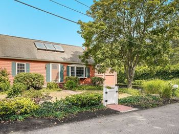 42 Riverview Dr