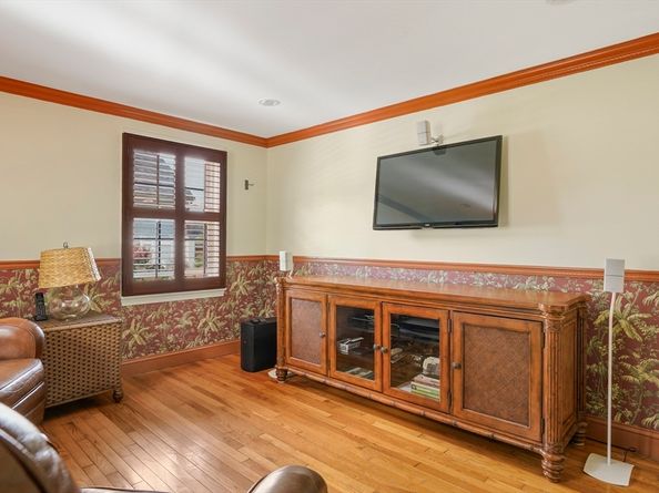 42 Riverview Dr, Newbury MA 01951