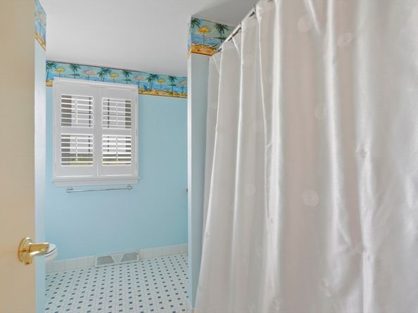 42 Riverview Dr, Newbury MA 01951
