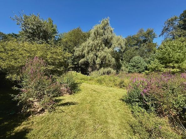 27 Mayflower Circle, Holden MA 01520