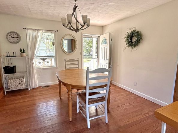 27 Mayflower Circle, Holden MA 01520