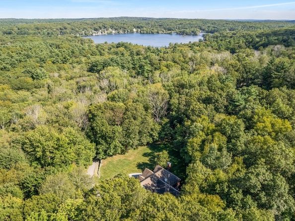 56 W Elm St, Hopkinton MA 01748