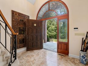 56 W Elm St, Hopkinton MA 01748
