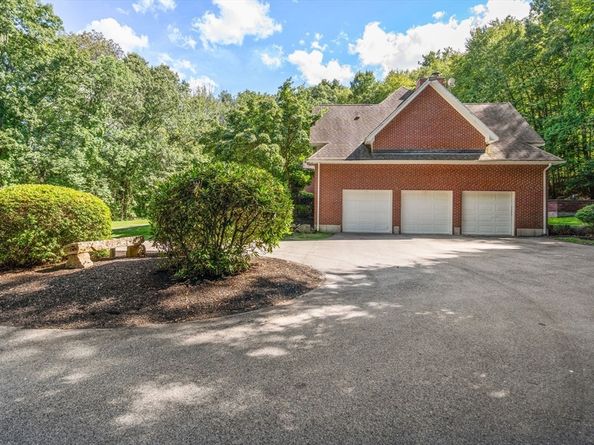 56 W Elm St, Hopkinton MA 01748