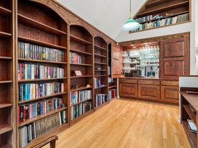 56 W Elm St, Hopkinton MA 01748