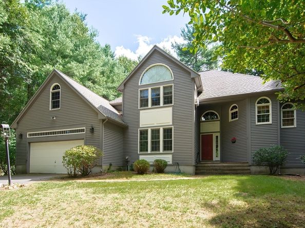 26 Noon Hill Ave, Norfolk MA 02056