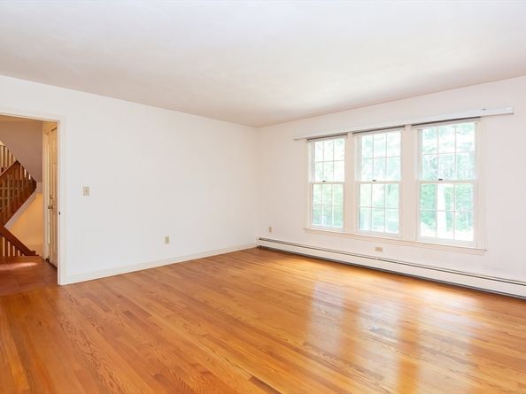 26 Noon Hill Ave, Norfolk MA 02056