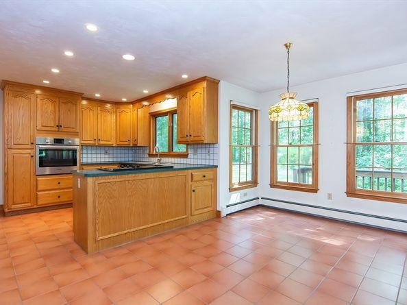 26 Noon Hill Ave, Norfolk MA 02056