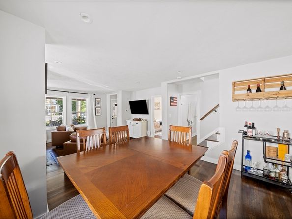 11 Shaw St, Weymouth MA 02191