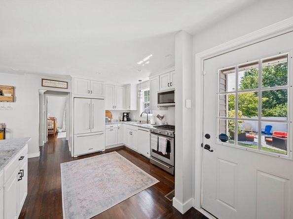 11 Shaw St, Weymouth MA 02191