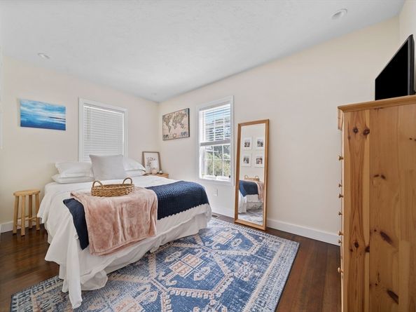 11 Shaw St, Weymouth MA 02191
