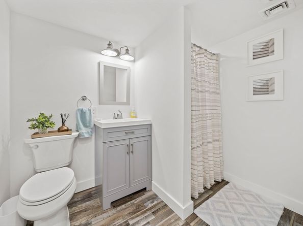11 Shaw St, Weymouth MA 02191