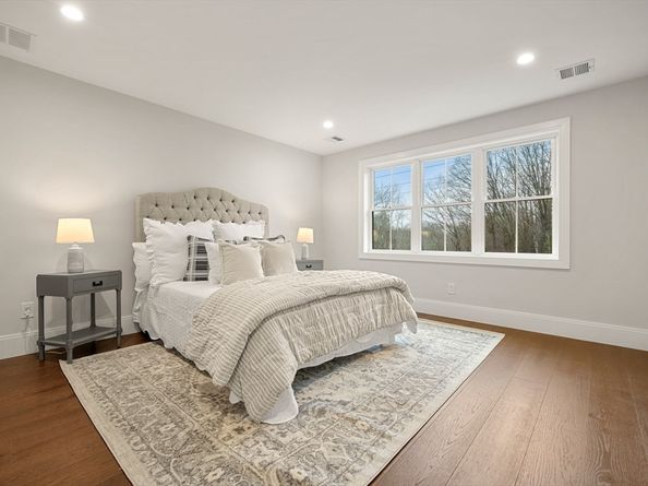 16 Wayside Court, Natick MA 01760