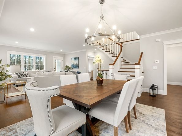 16 Wayside Court, Natick MA 01760