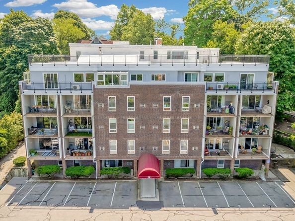 16 Addington Rd 35, Brookline MA 02445