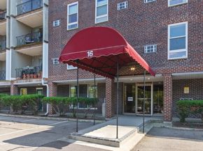 16 Addington Rd 35, Brookline MA 02445