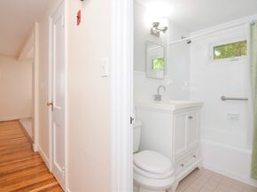 7 Holland Rd, Wakefield MA 01880