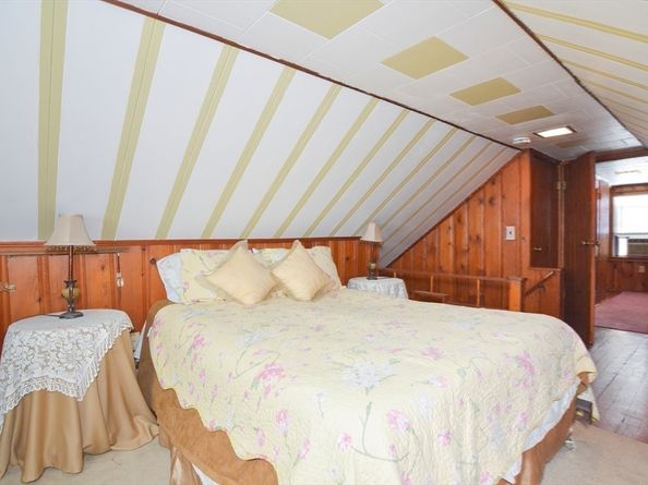 7 Holland Rd, Wakefield MA 01880