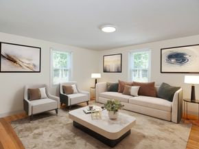 7 Holland Rd, Wakefield MA 01880