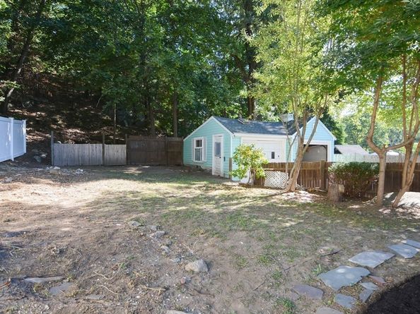 7 Holland Rd, Wakefield MA 01880